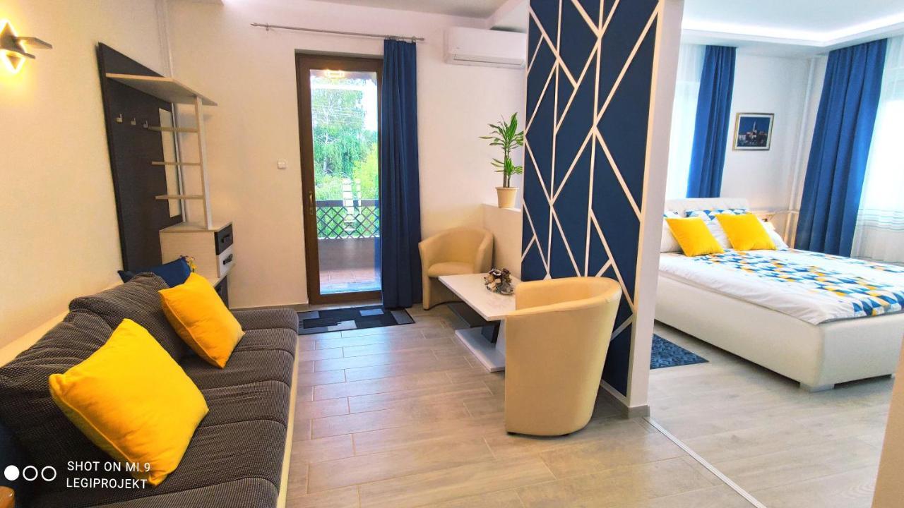Papp Apartmanhaz วอนยาร์ควาเชกี ภายนอก รูปภาพ