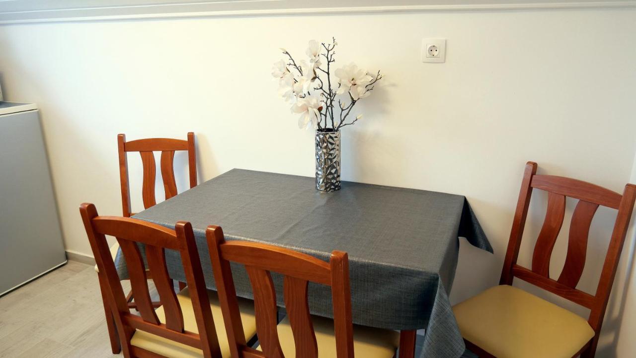 Papp Apartmanhaz Apartment วอนยาร์ควาเชกี ภายนอก รูปภาพ
