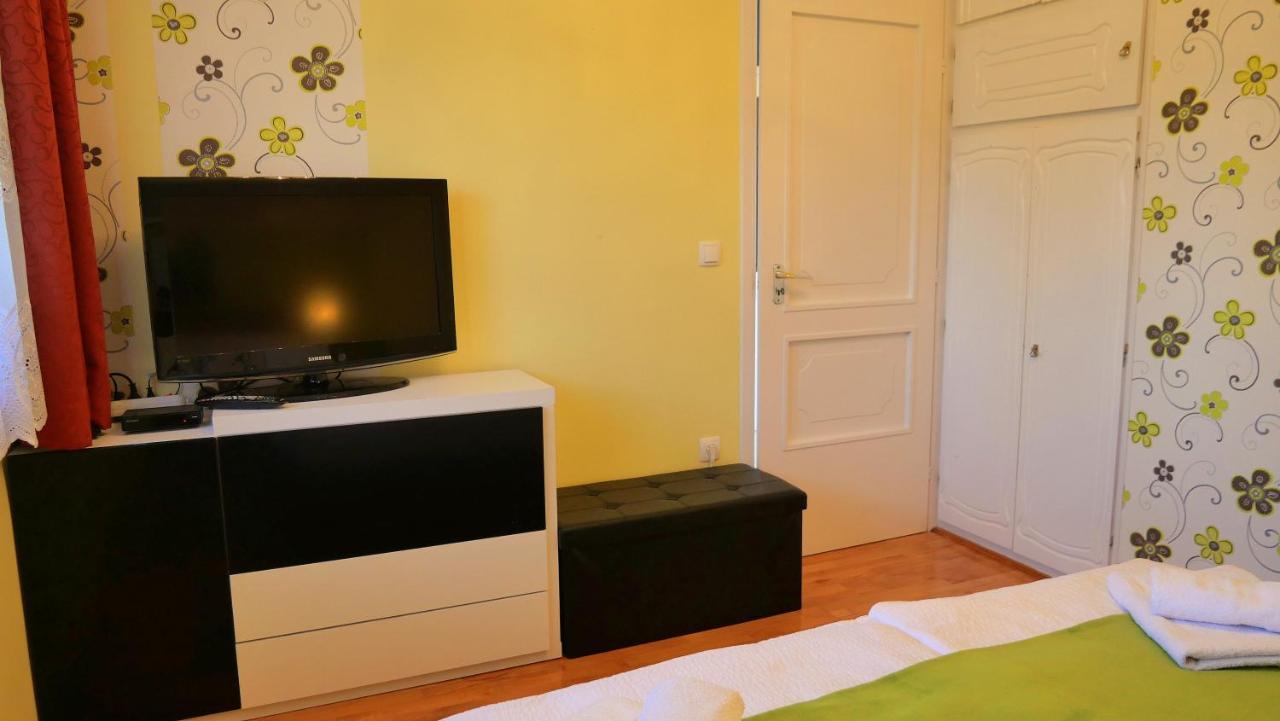 Papp Apartmanhaz Apartment วอนยาร์ควาเชกี ภายนอก รูปภาพ