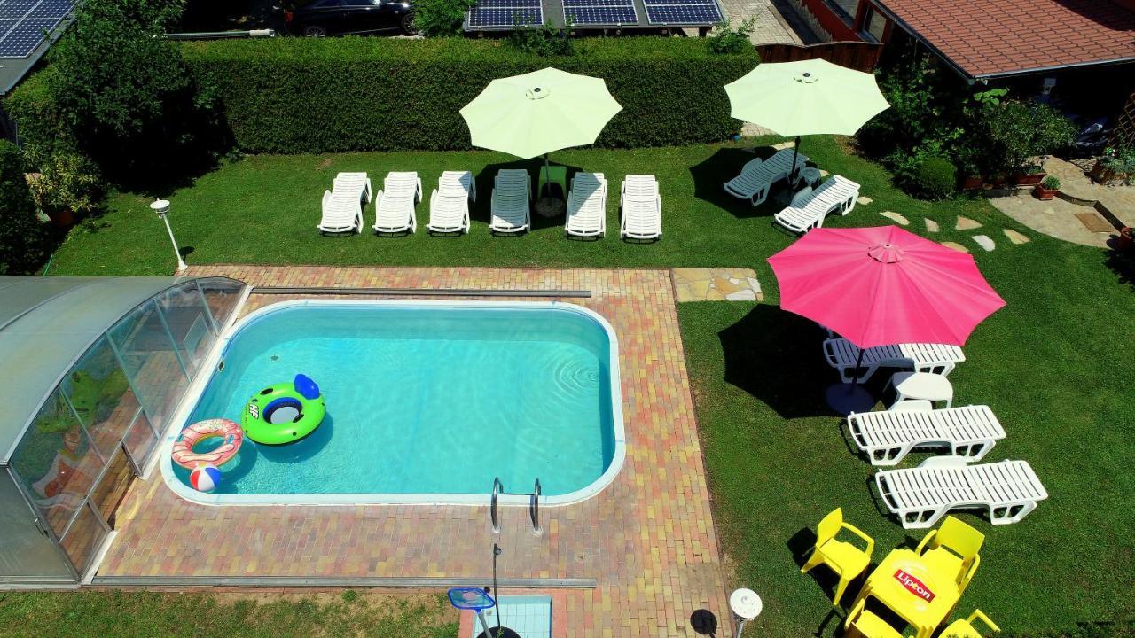 Papp Apartmanhaz Apartment วอนยาร์ควาเชกี ภายนอก รูปภาพ